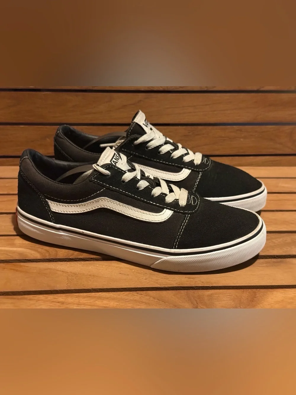 low-top Vans Ward canvas and suede sneakers